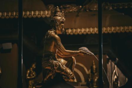 धार्मिक ग्रंथों में छिपे रहस्य (Hidden Mysteries in Religious Texts)