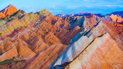 China's colorful mountains originated from tectonic conflict
